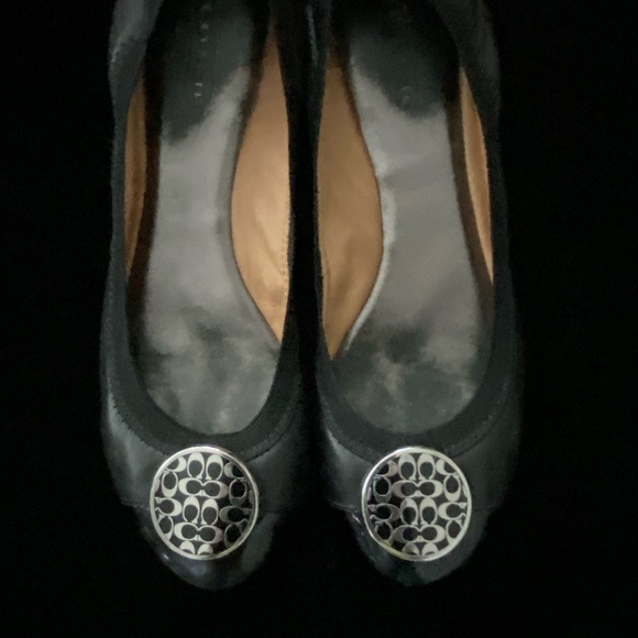 Coach Deanna Flats EUC like new in box - Picture 1 of 5